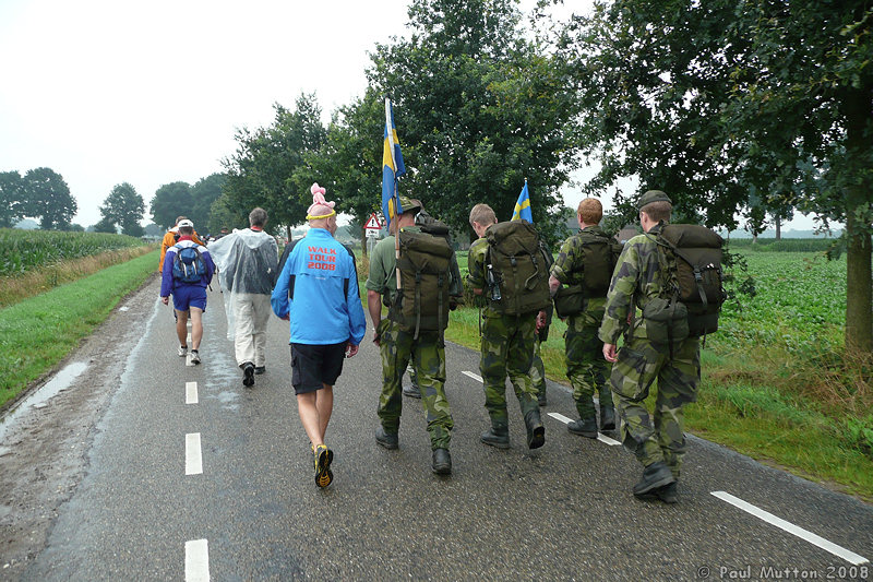 P1000704 Swedish military at Nijmegen